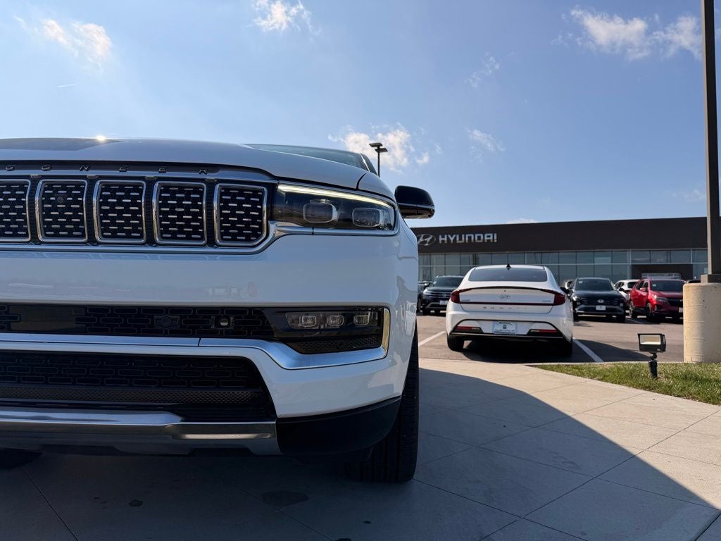 2023 Jeep Grand Wagoneer Series III
