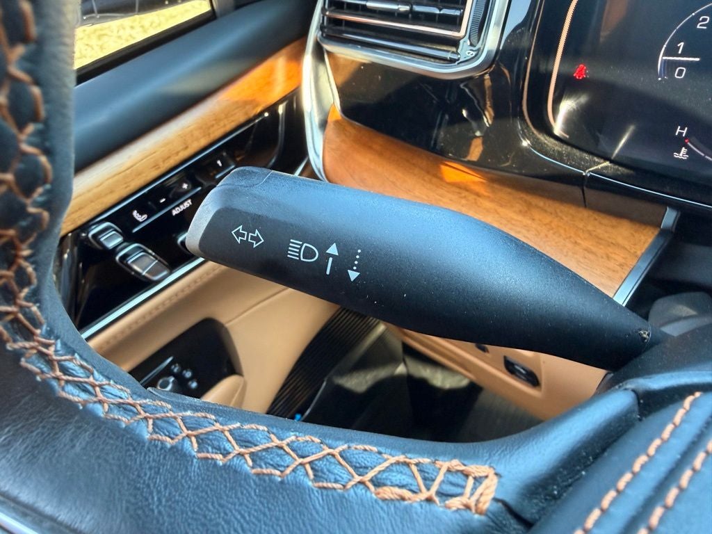 2023 Jeep Grand Wagoneer Series III