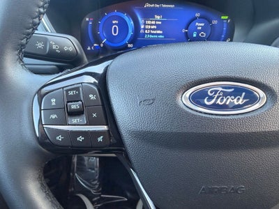 2022 Ford Escape Hybrid Titanium