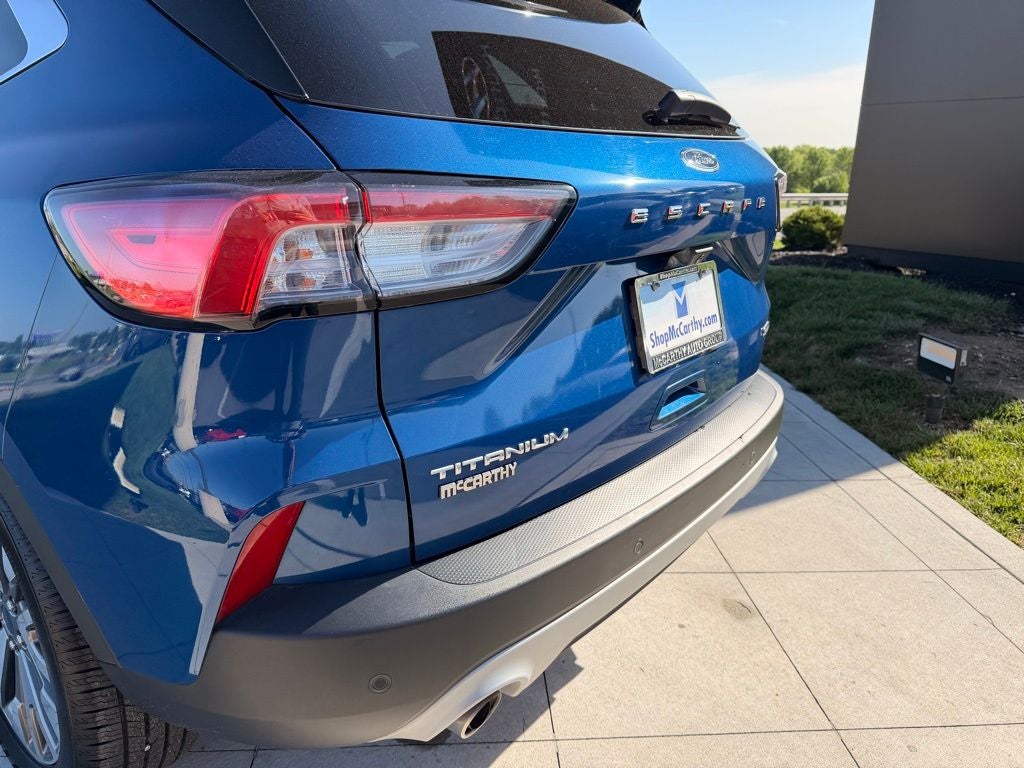 2022 Ford Escape Hybrid Titanium