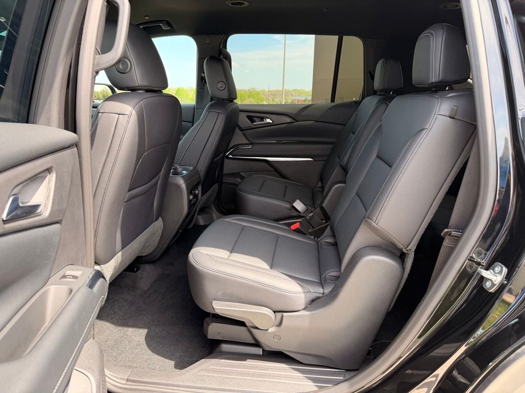 2026 Chevrolet Traverse LT 2LT