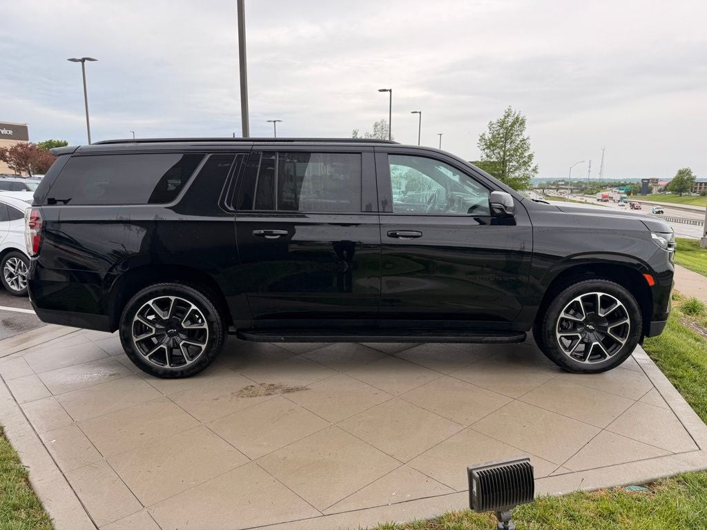 2022 Chevrolet Suburban RST
