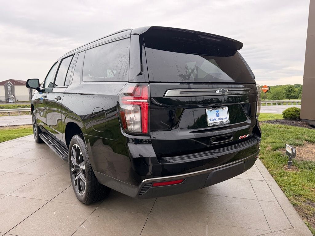 2022 Chevrolet Suburban RST