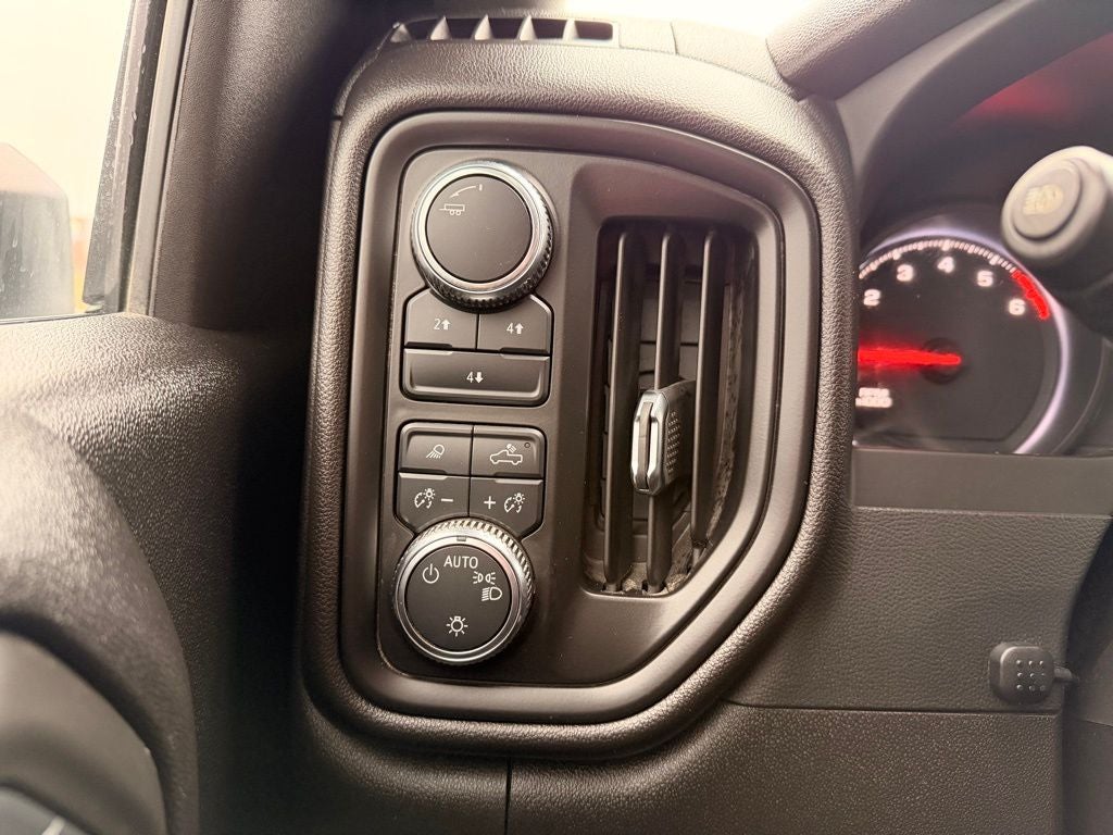 2024 GMC Sierra 2500HD Pro