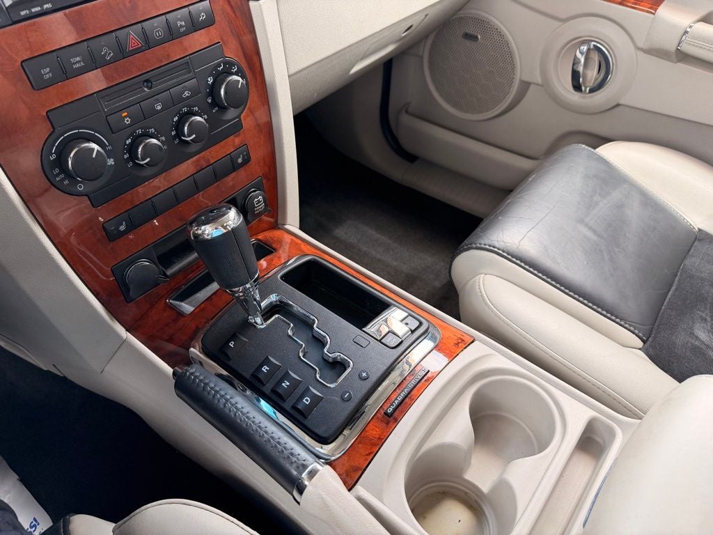 2008 Jeep Commander Overland
