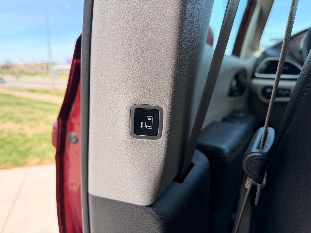 2018 Chrysler Pacifica Touring L