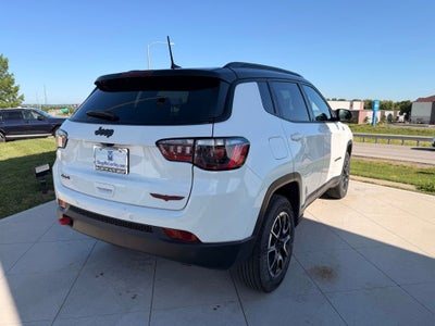 2025 Jeep Compass Trailhawk