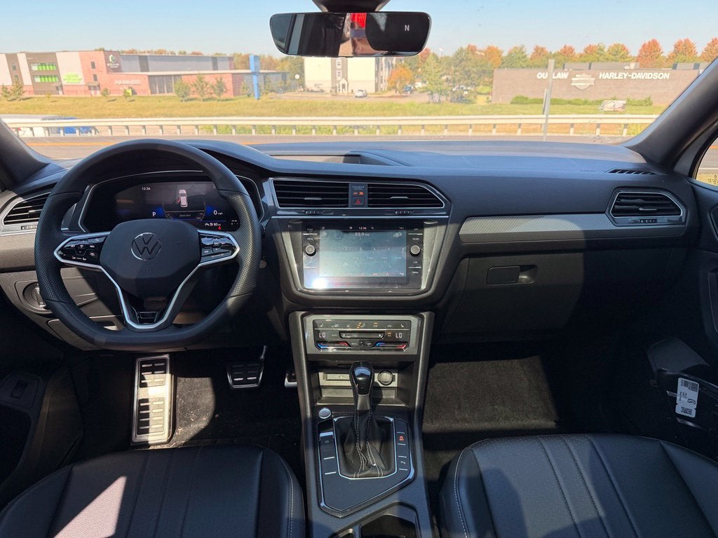 2024 Volkswagen Tiguan 2.0T SE R-Line Black