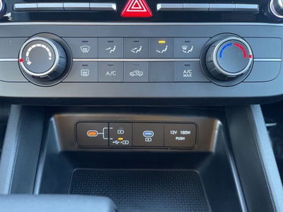 2025 Hyundai Santa Cruz SE