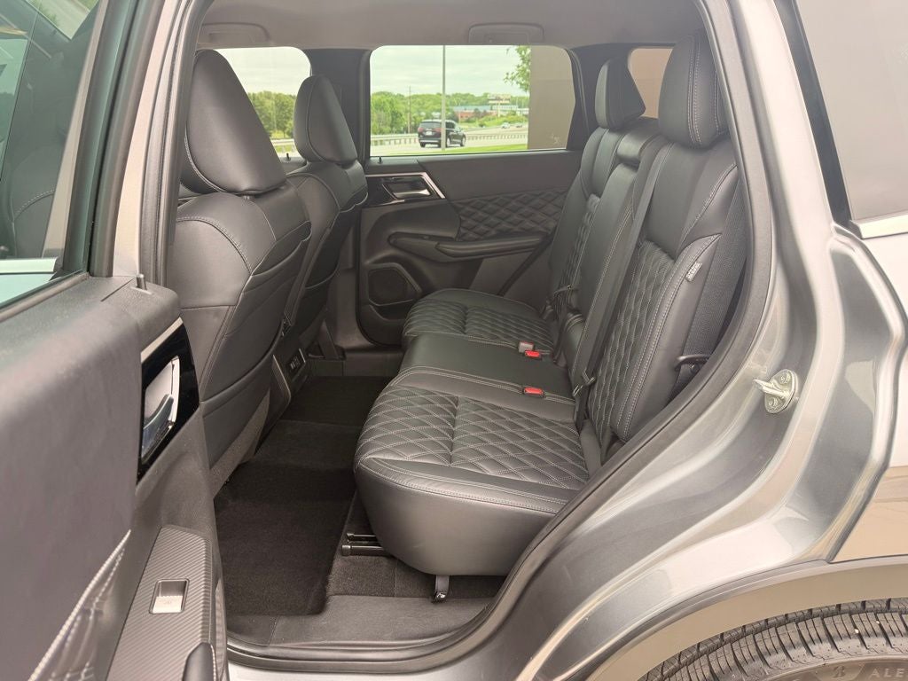 2022 Mitsubishi Outlander SEL