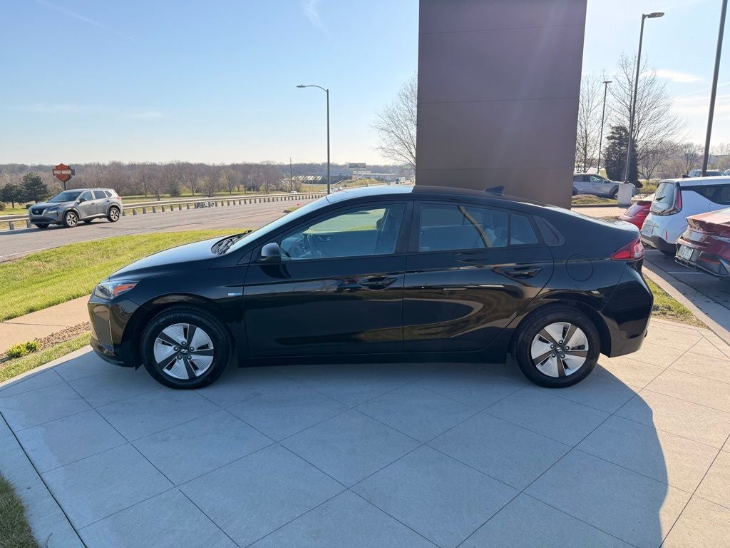 2019 Hyundai Ioniq Hybrid Blue