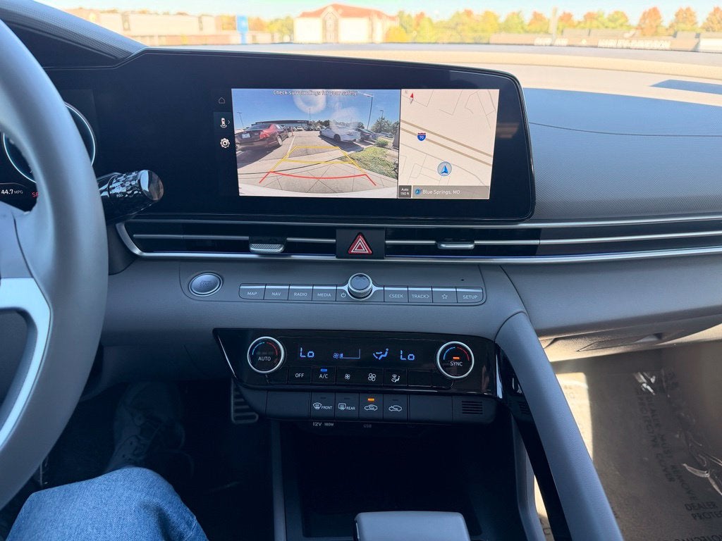 2025 Hyundai Elantra Hybrid SEL Sport