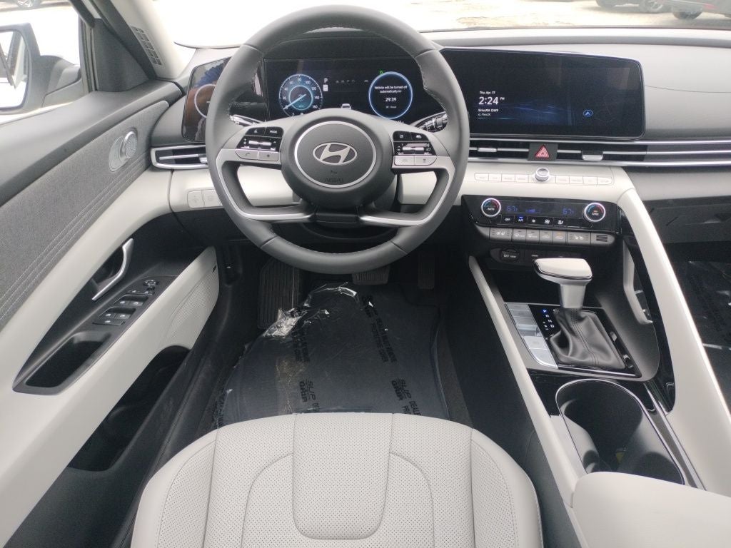 2025 Hyundai Elantra Hybrid Limited