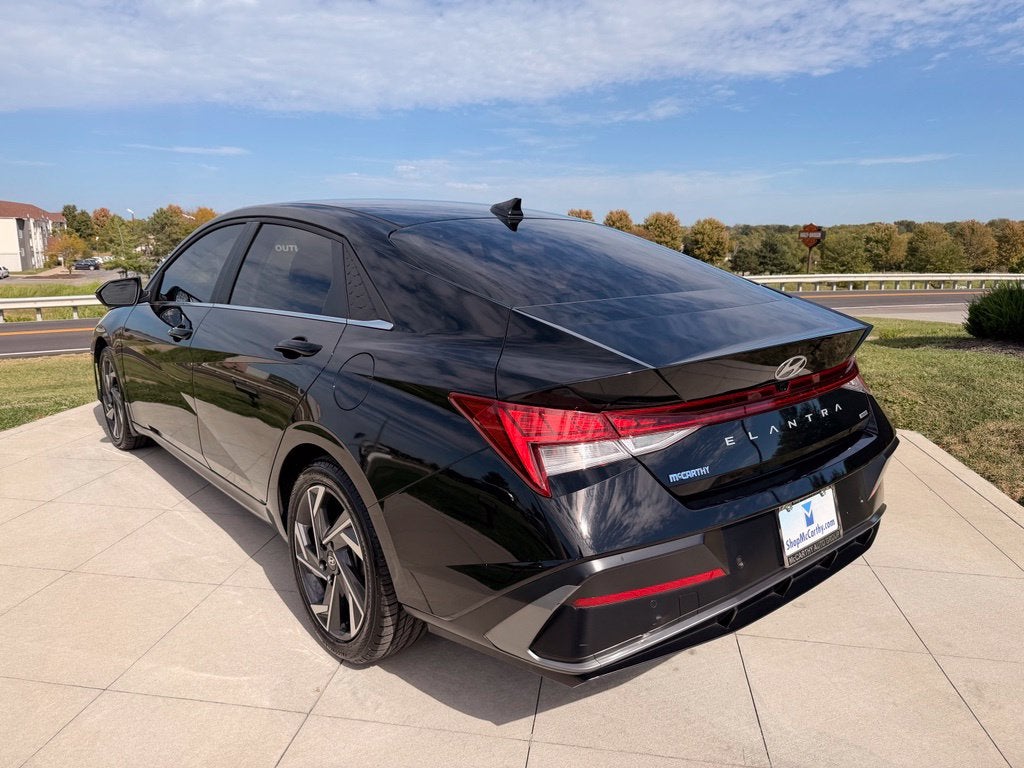 2024 Hyundai Elantra Hybrid Limited