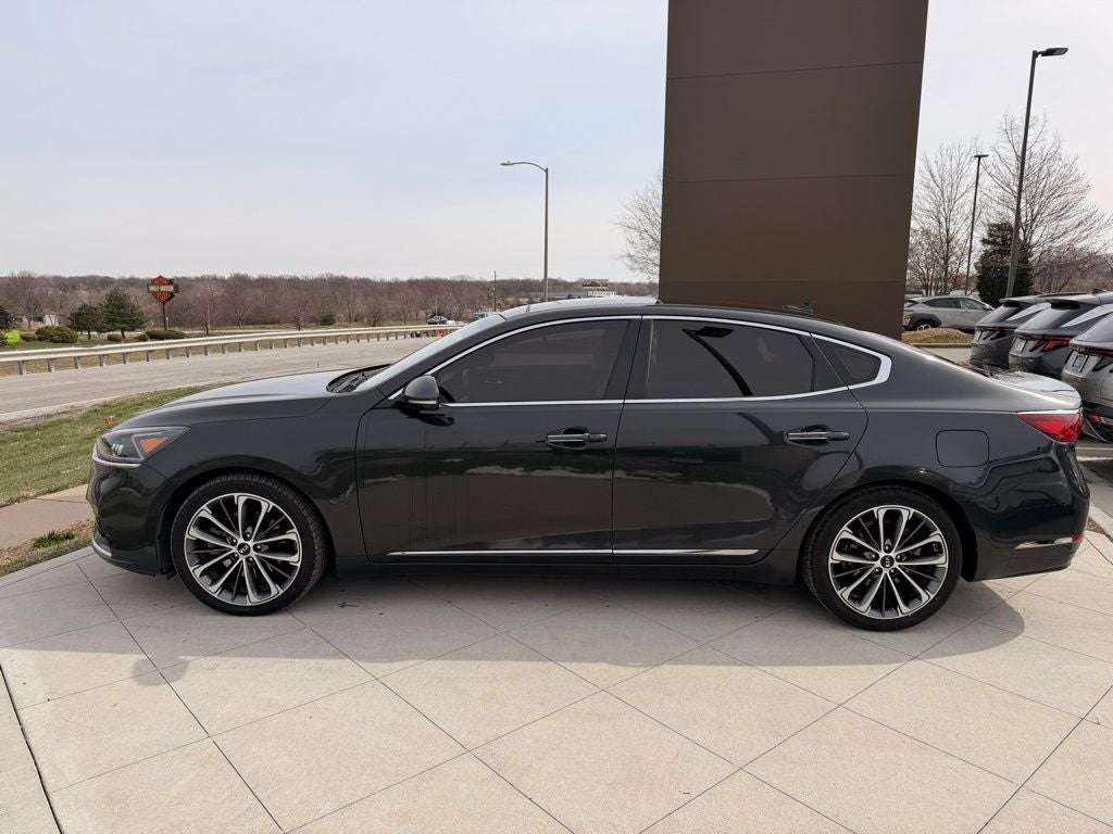 2018 Kia Cadenza Technology