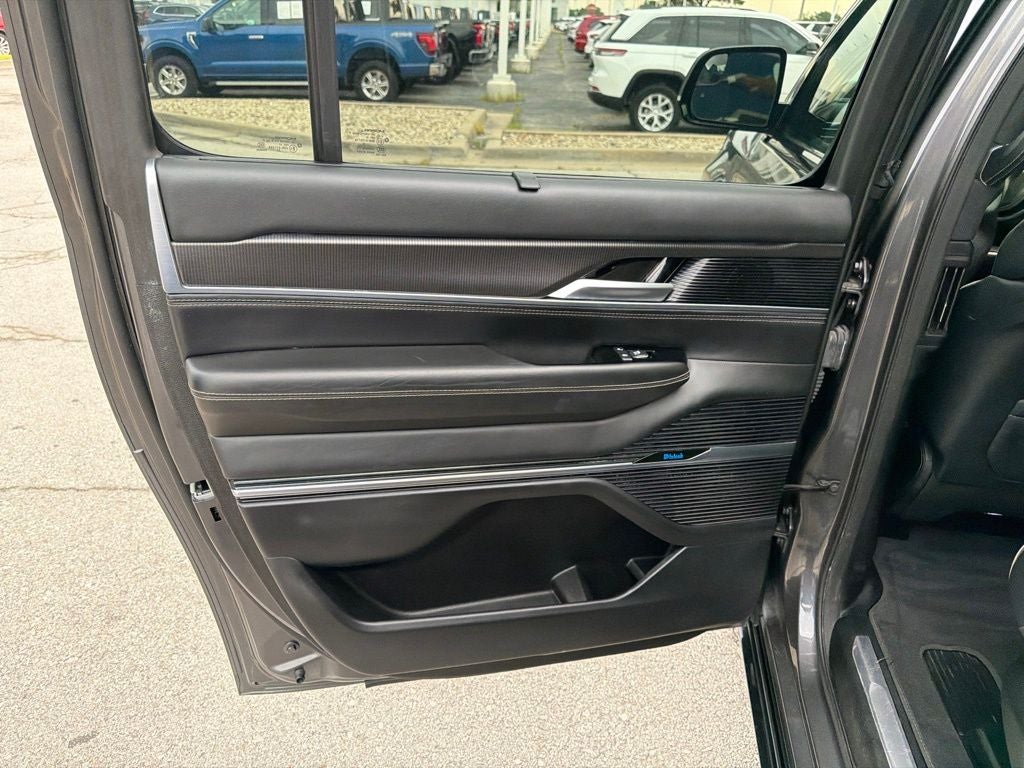 2024 Jeep Grand Wagoneer L Series II OBSIDIAN