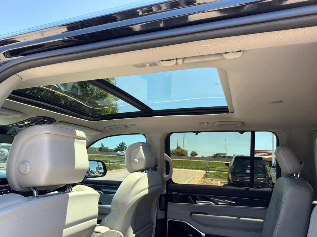 2022 Jeep Wagoneer Series III