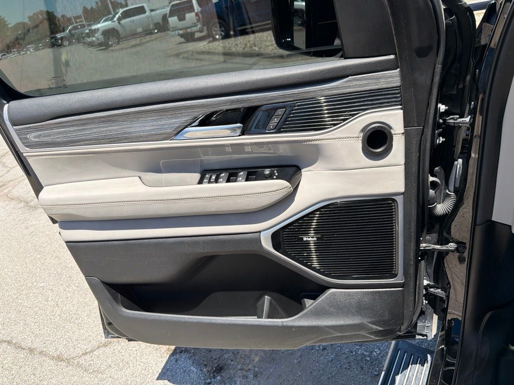 2022 Jeep Wagoneer Series III