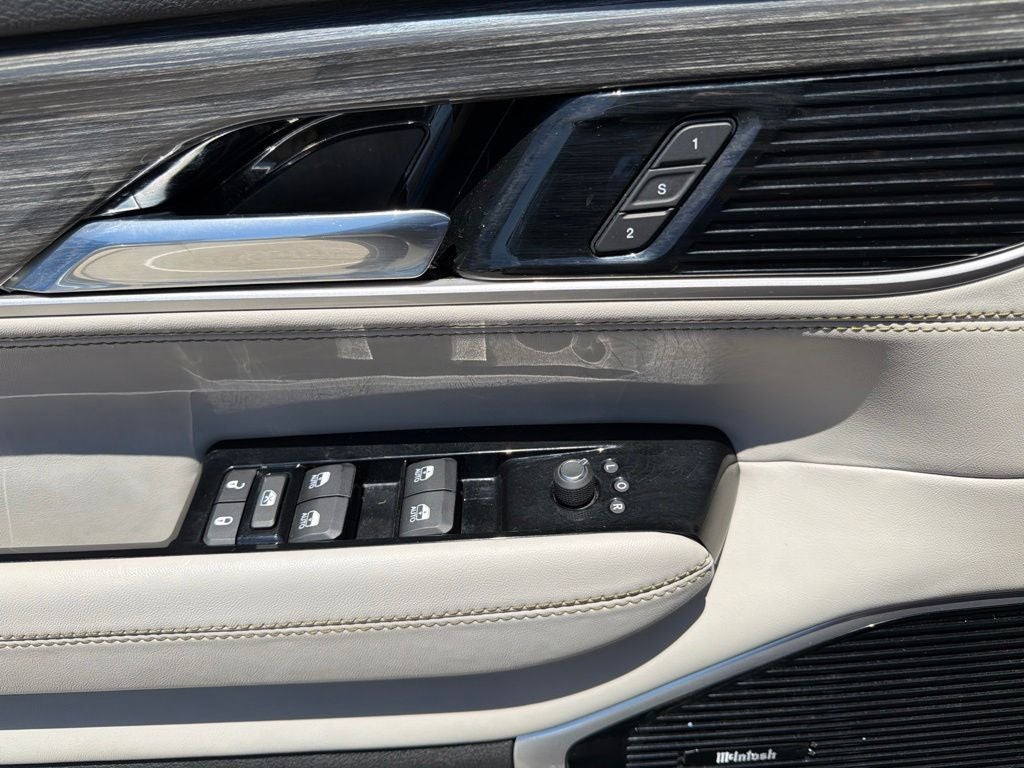 2022 Jeep Wagoneer Series III