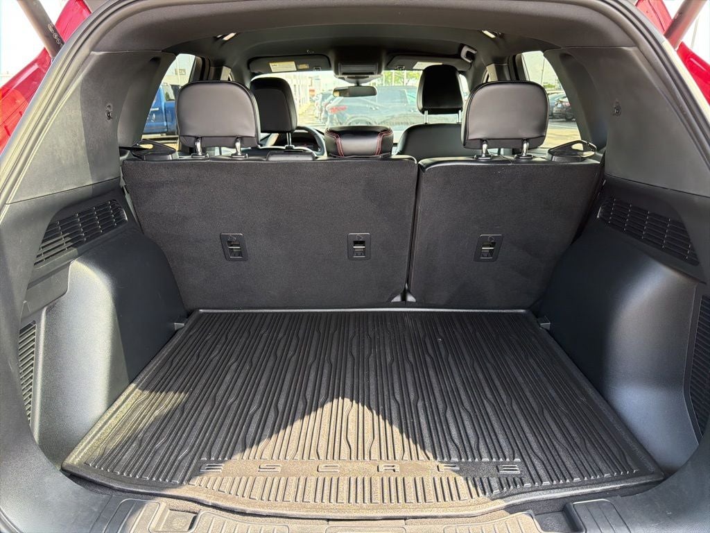 2025 Ford Escape Hybrid ST-Line