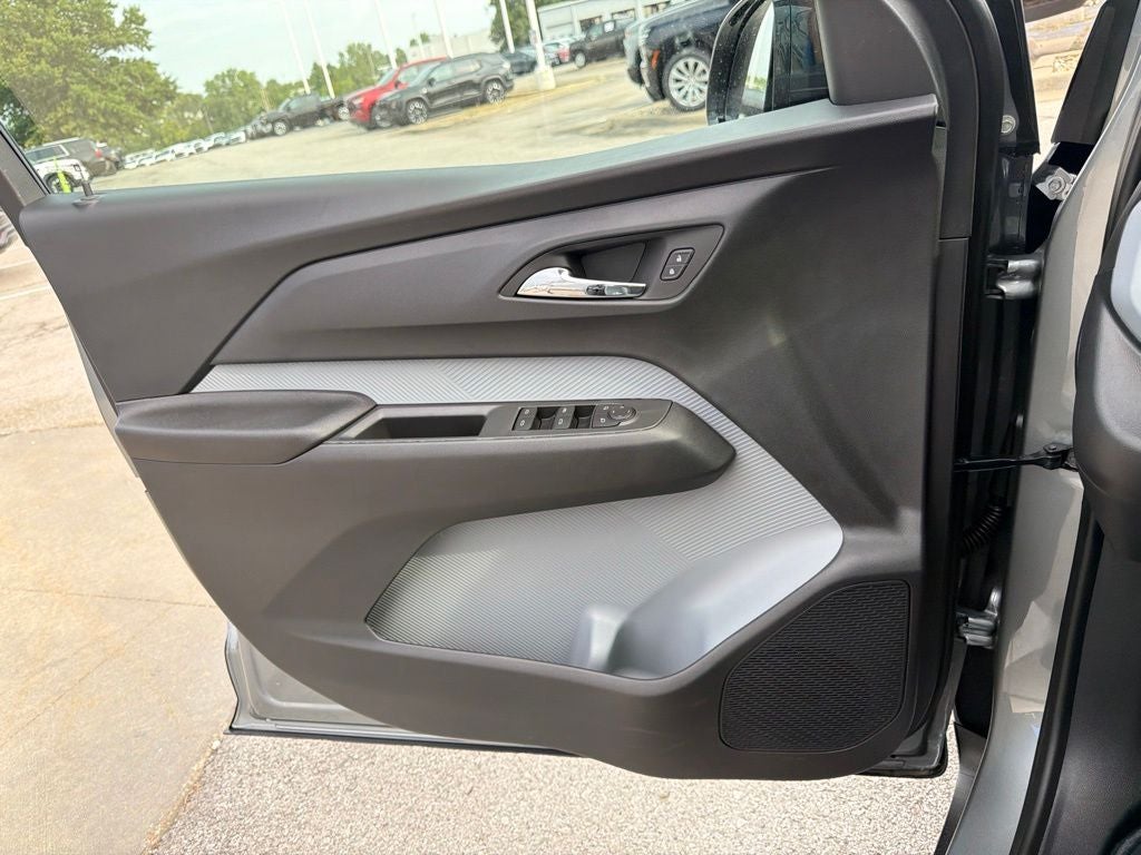 2027 Chevrolet Bolt EV LT