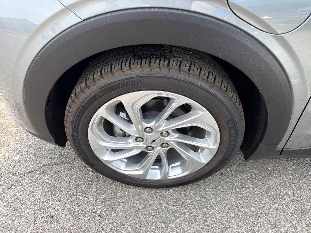 2027 Chevrolet Bolt EV LT