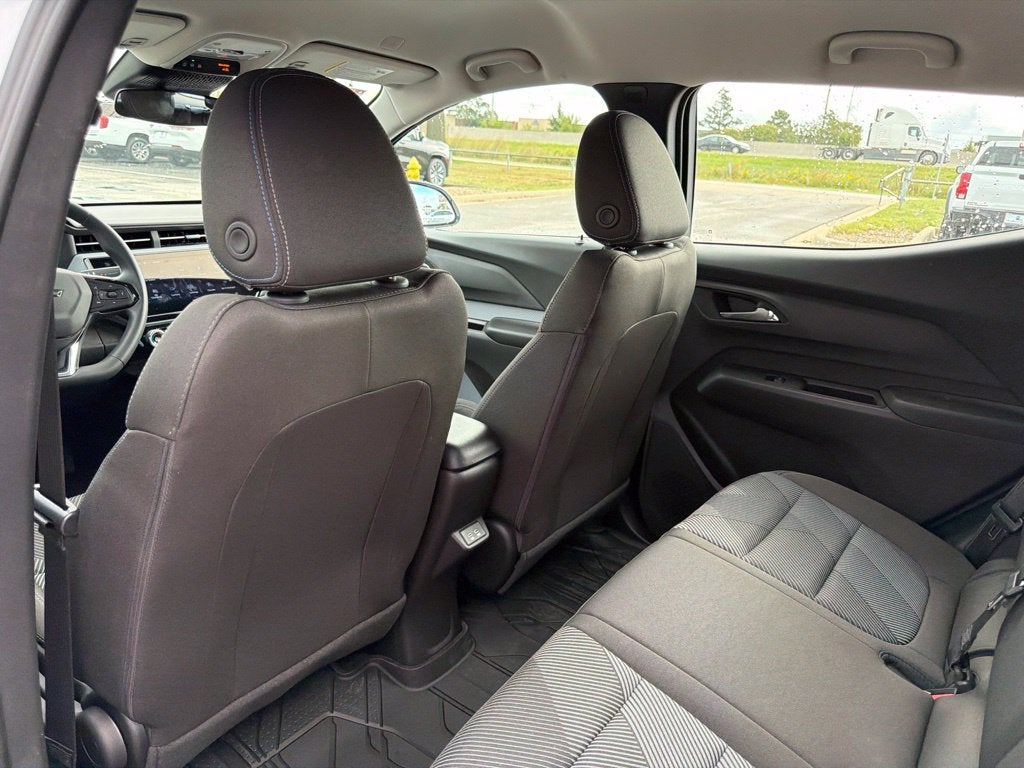 2027 Chevrolet Bolt EV LT