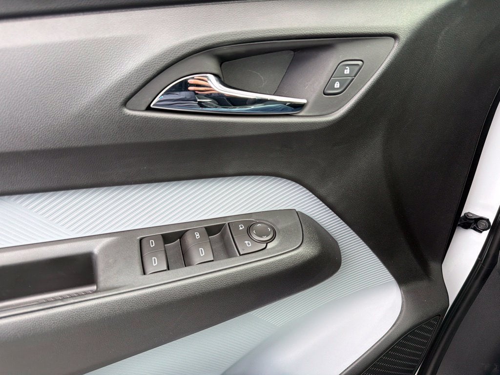 2027 Chevrolet Bolt EV LT