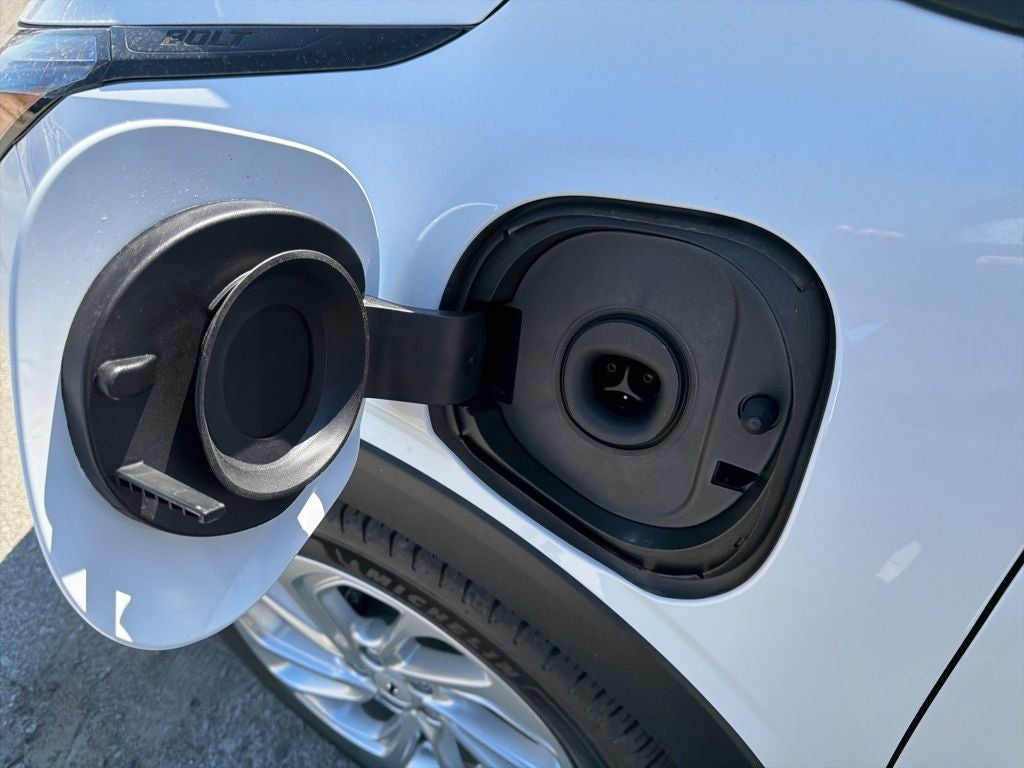 2027 Chevrolet Bolt EV LT