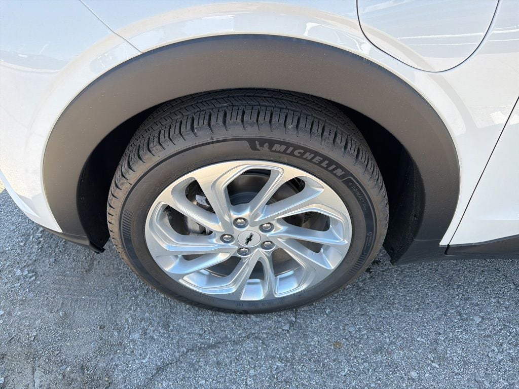2027 Chevrolet Bolt EV LT