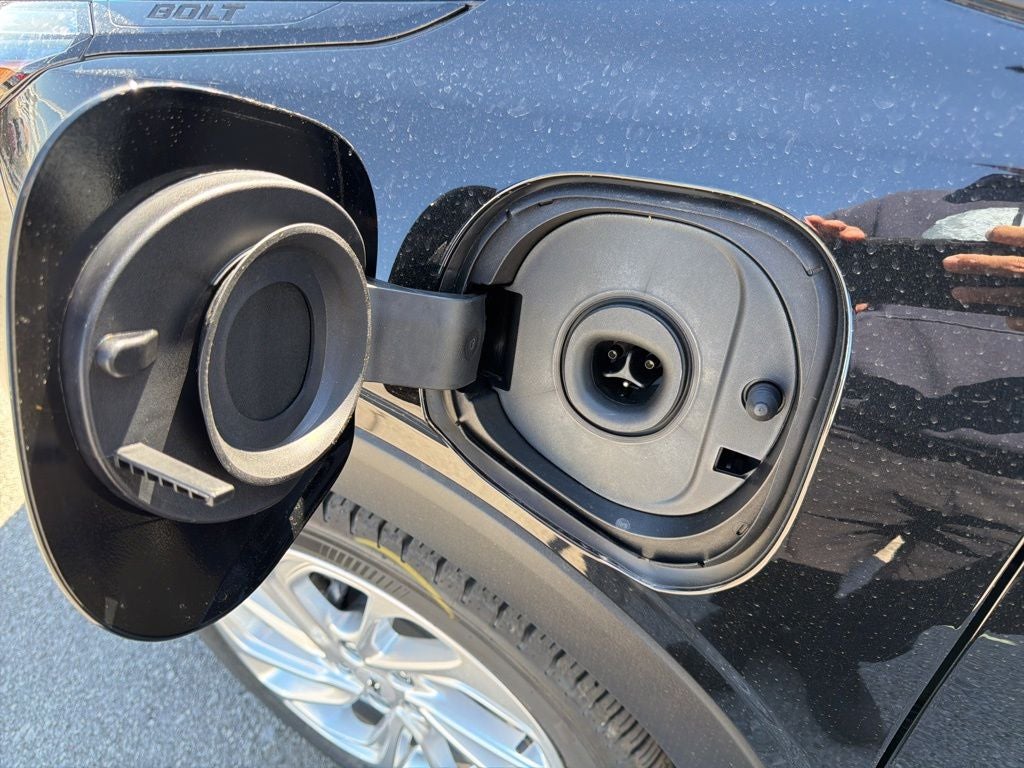 2027 Chevrolet Bolt EV LT