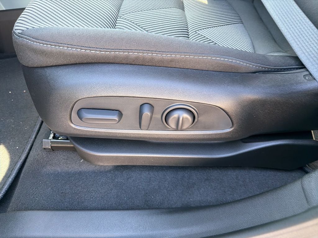 2027 Chevrolet Bolt EV LT