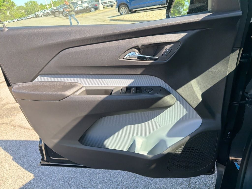 2027 Chevrolet Bolt EV LT