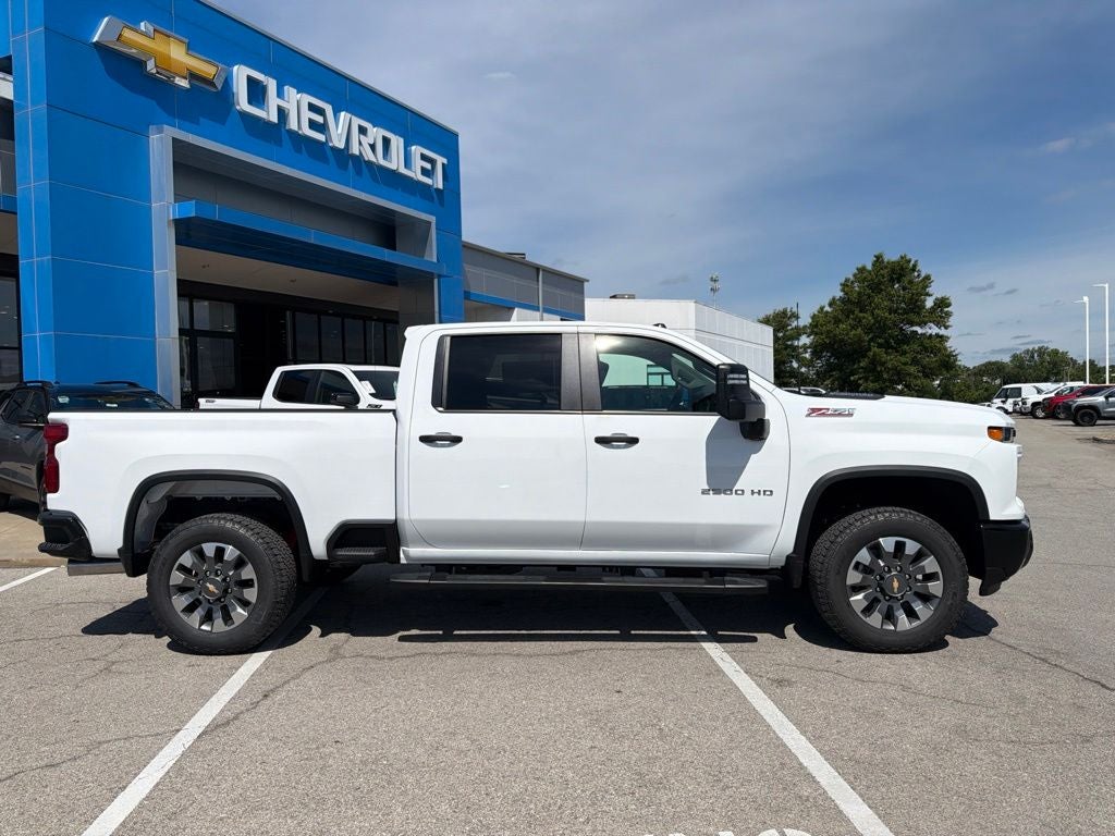 2026 Chevrolet Silverado 2500HD Custom