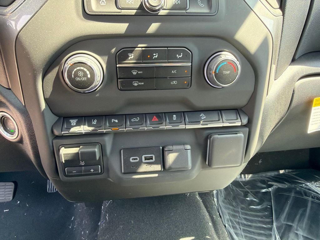 2026 Chevrolet Silverado 2500HD Custom