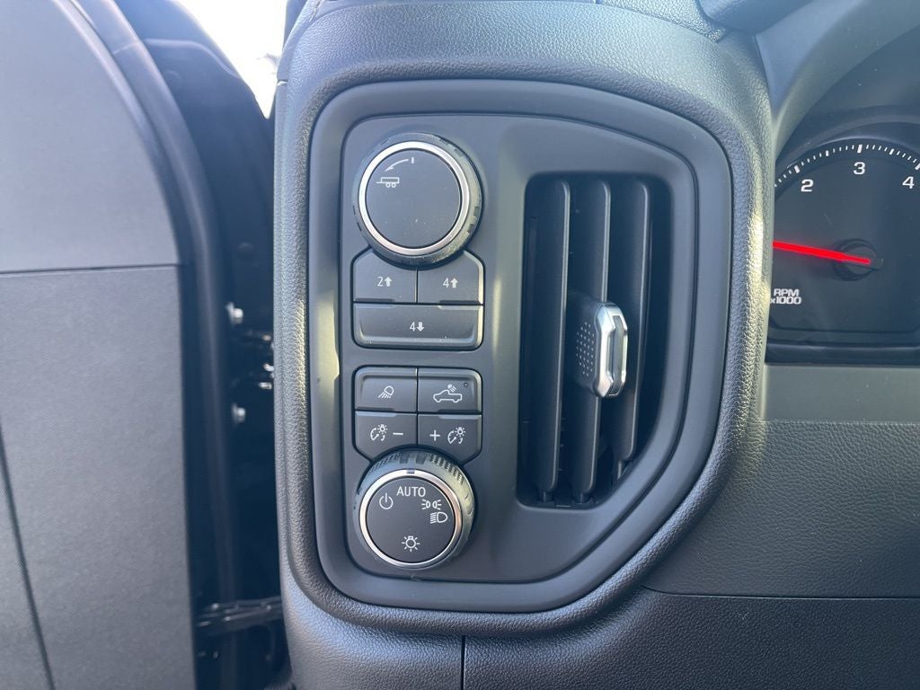 2026 Chevrolet Silverado 2500HD Custom