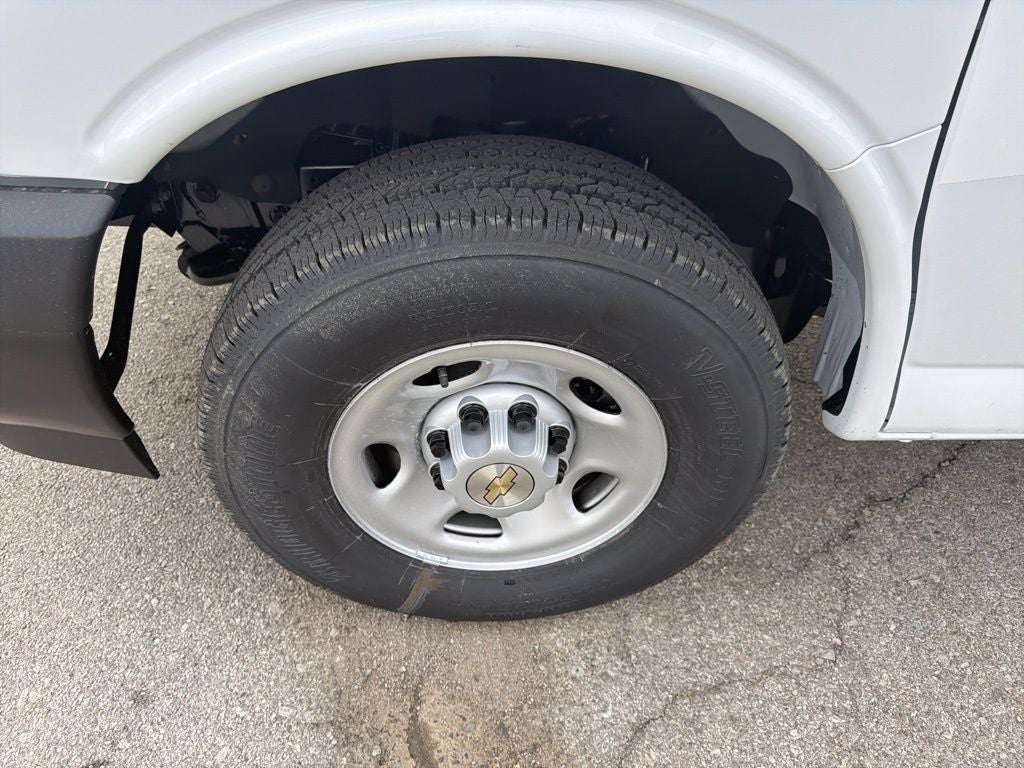 2026 Chevrolet Express 2500 Work Van Cargo