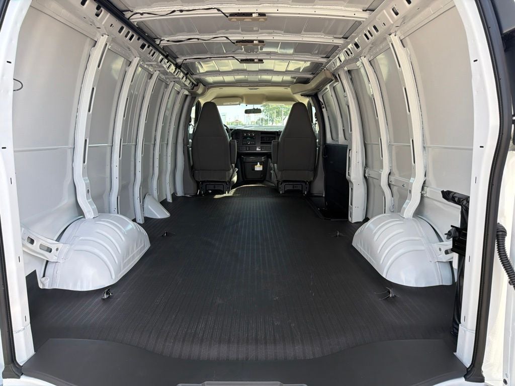 2026 Chevrolet Express 2500 Work Van Cargo