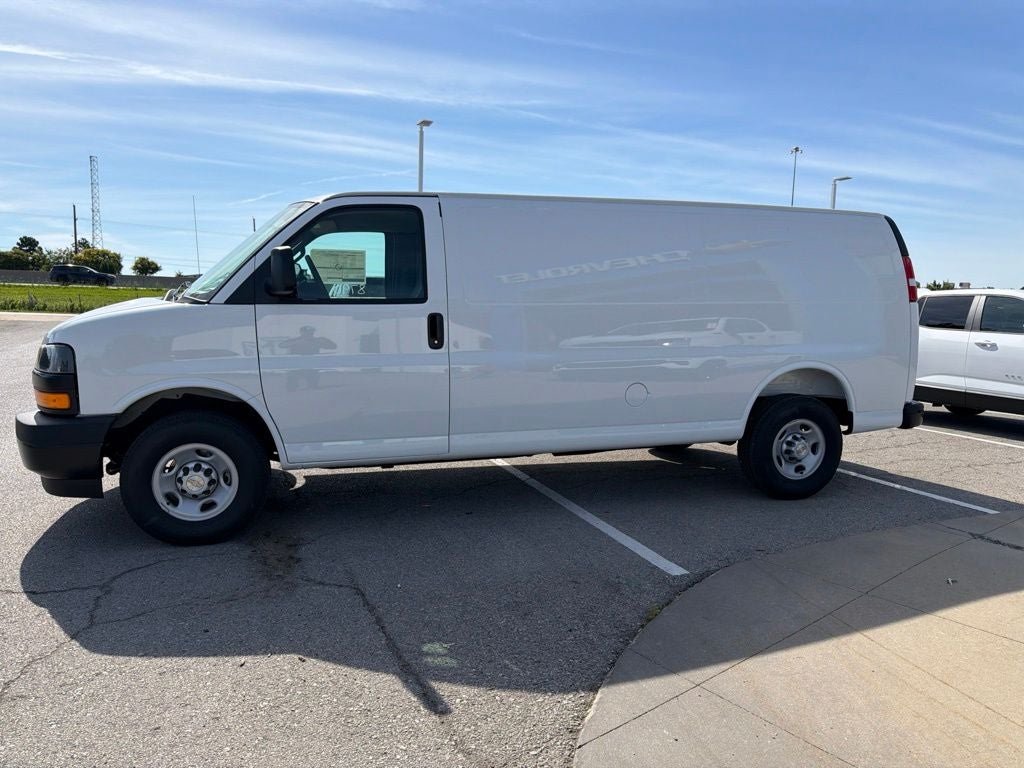 2026 Chevrolet Express 2500 Work Van Cargo