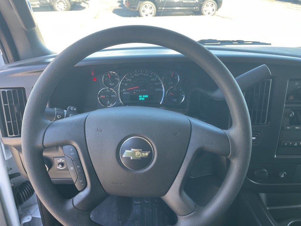 2025 Chevrolet Express 3500 Work Van Cargo