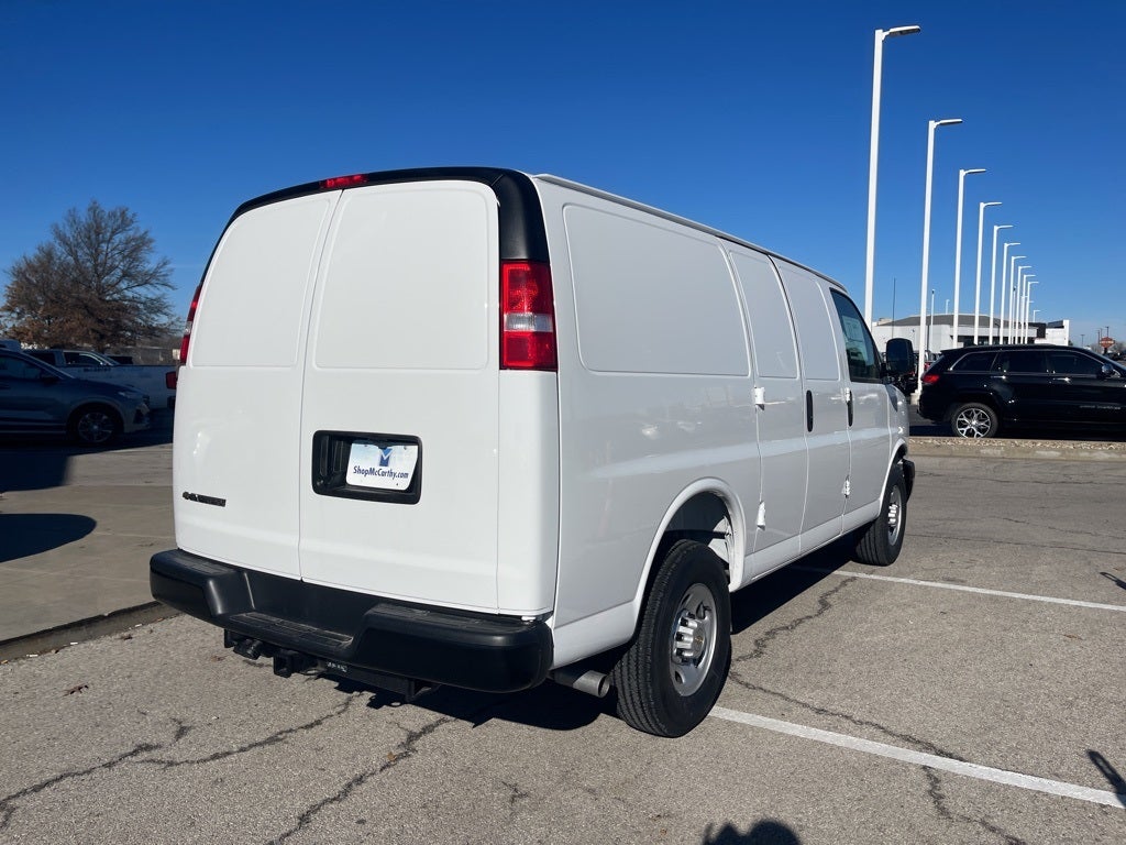 2025 Chevrolet Express 3500 Work Van Cargo