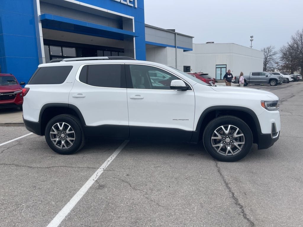 2023 GMC Acadia SLE