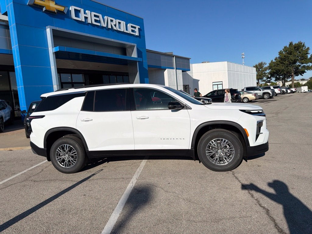 2027 Chevrolet Traverse LT