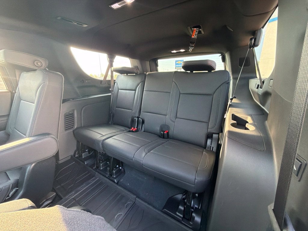 2027 Chevrolet Suburban LT