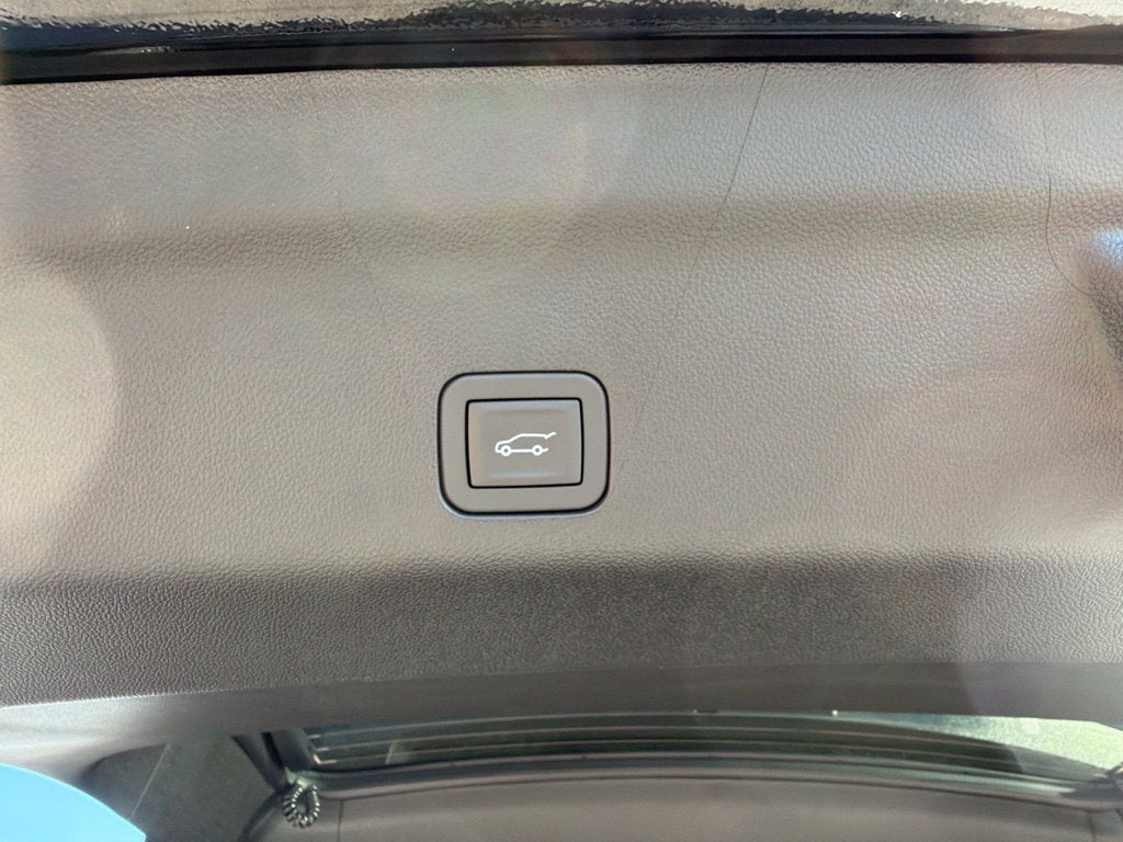 2027 Chevrolet Suburban RST