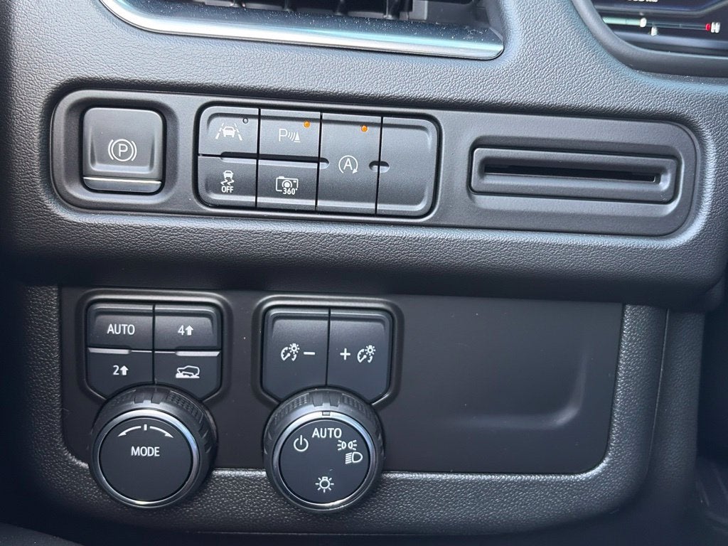 2024 Chevrolet Suburban RST