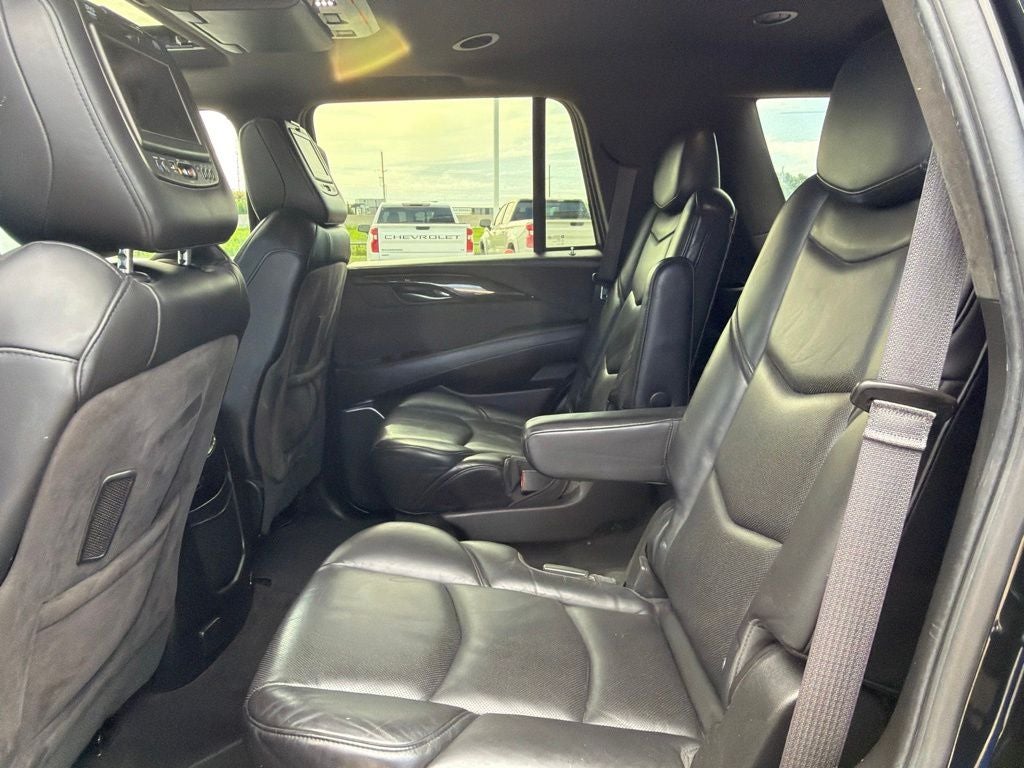 2016 Cadillac Escalade Platinum Edition