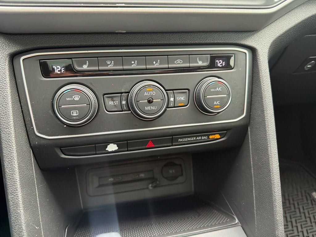 2021 Volkswagen Atlas 3.6L V6 SE w/Technology R-Line