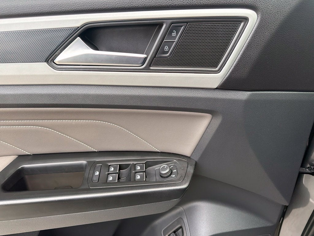 2021 Volkswagen Atlas 3.6L V6 SE w/Technology R-Line