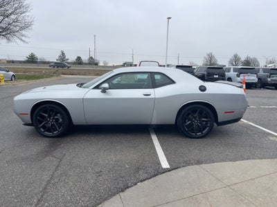 2022 Dodge Challenger SXT